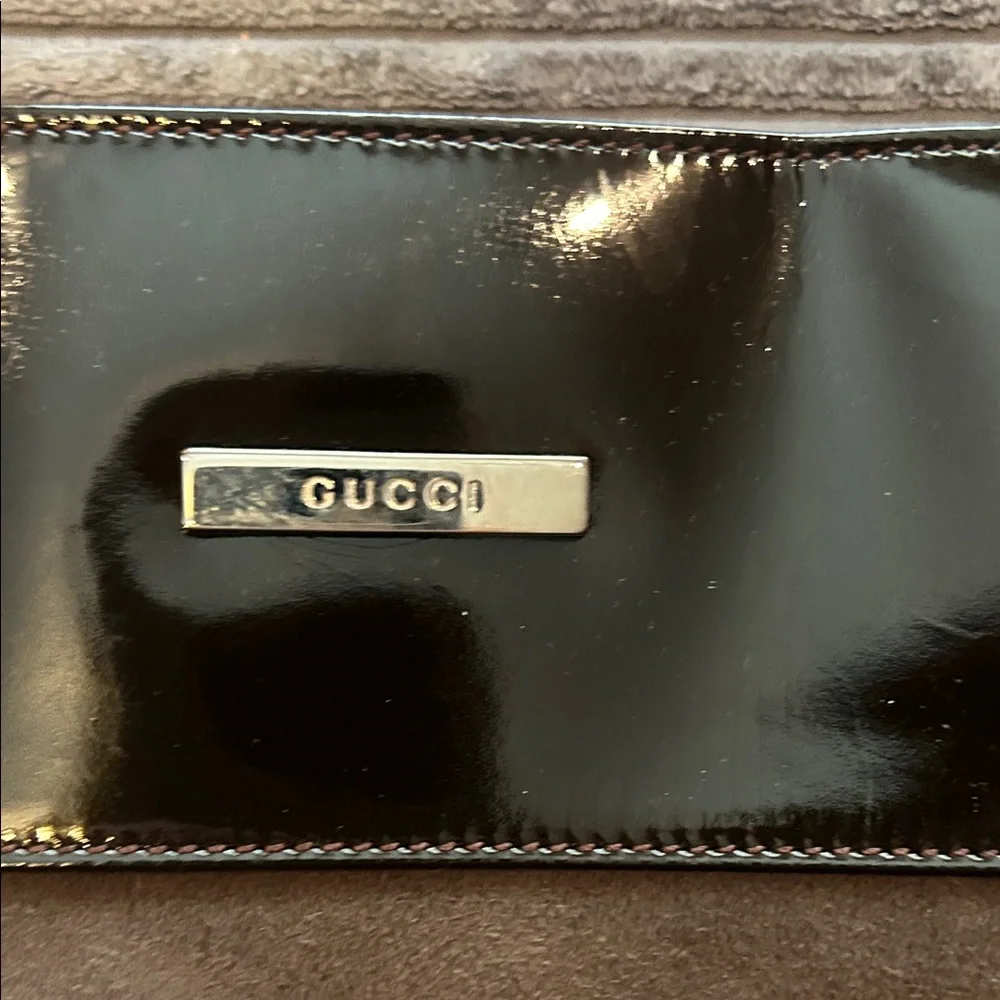 Gucci Tom Ford Era Patent and Suede Shoulder Bag - Picture 2 of 15